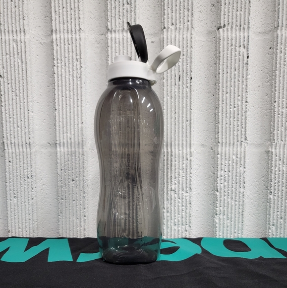 Tupperware Eco+ 2 L Water Bottle with Handle - Picture 1 of 5
